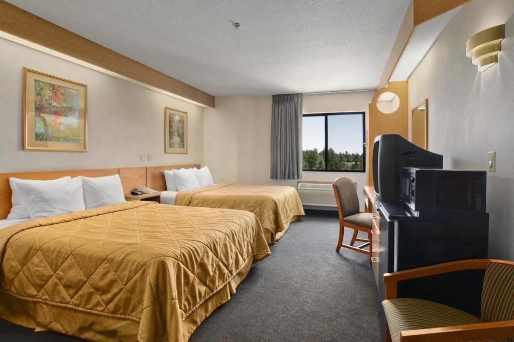 Super 8 By Wyndham Show Low Exterior photo